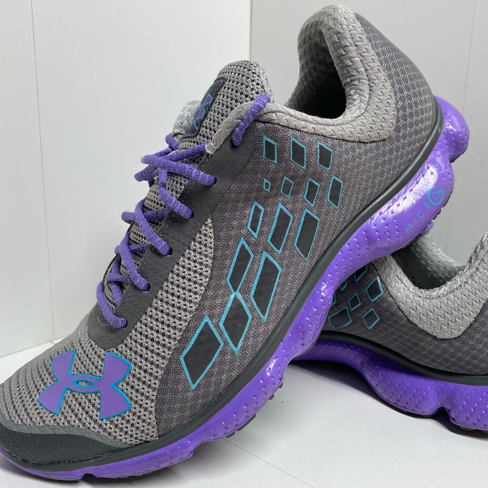 Under Armour Womens Art No. 1235078-035 11/2011